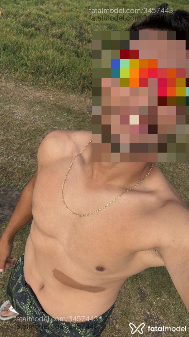 Acompanhante homem com cabelo castanho de olhos verdes em Santa Maria - Mancha