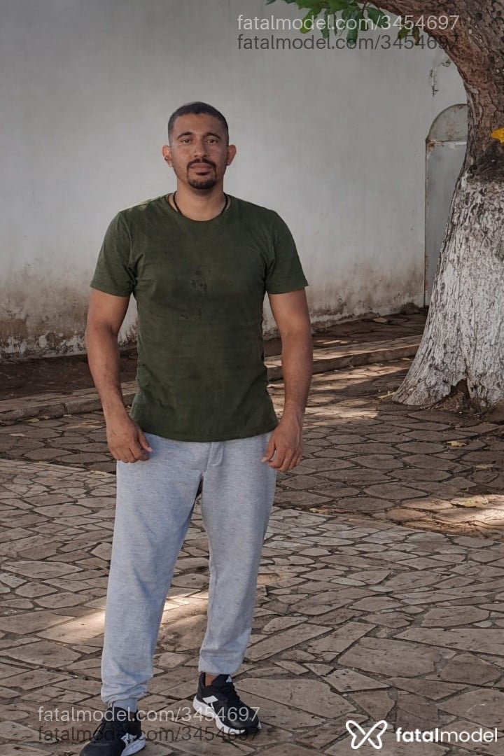 Acompanhante homem morena (o) de olhos castanhos em Juazeiro do Norte - Brennyn