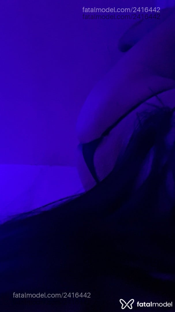 Acompanhante mulher trans com cabelo castanho de olhos castanhos em Horizonte Acompanhante mulher trans com cabelo castanho de olhos castanhos em Horizonte - Rayzy