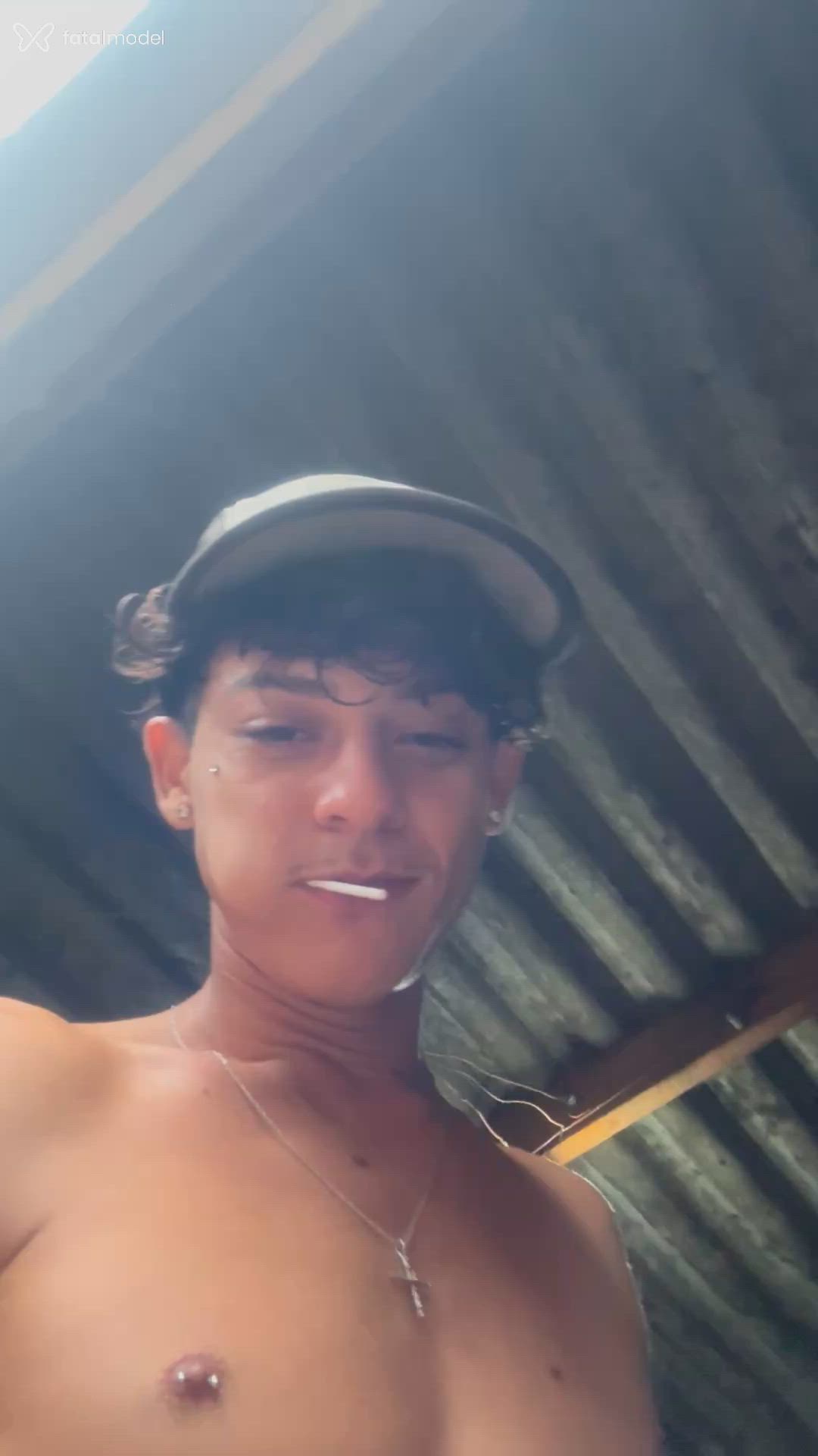 Acompanhante homem com cabelo castanho de olhos castanhos - Rafael Acompanhante homem com cabelo castanho de olhos castanhos - Rafael