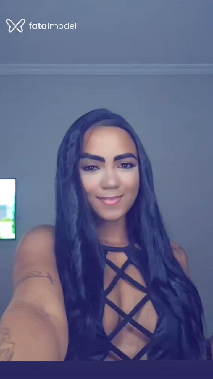 Acompanhante mulher morena (o) de olhos castanhos - Morena Acompanhante mulher morena (o) de olhos castanhos - Morena