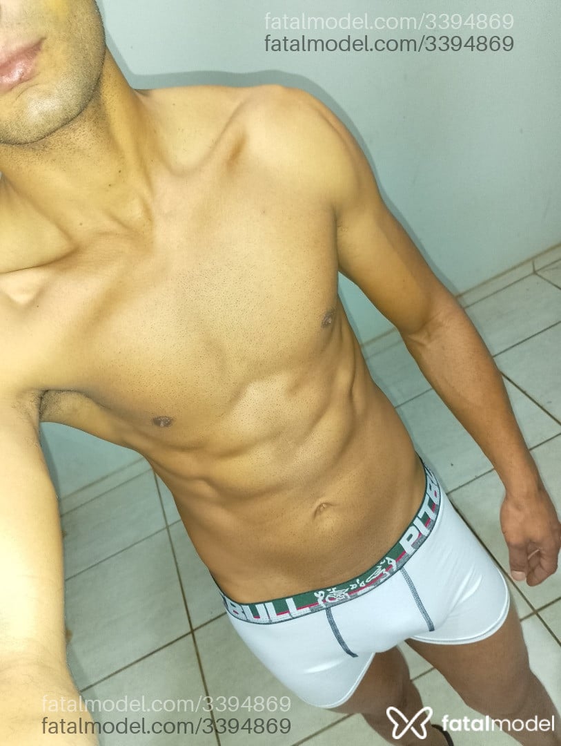 Acompanhante homem morena (o) de olhos castanhos - Wyllamespote Acompanhante homem morena (o) de olhos castanhos - Wyllamespote