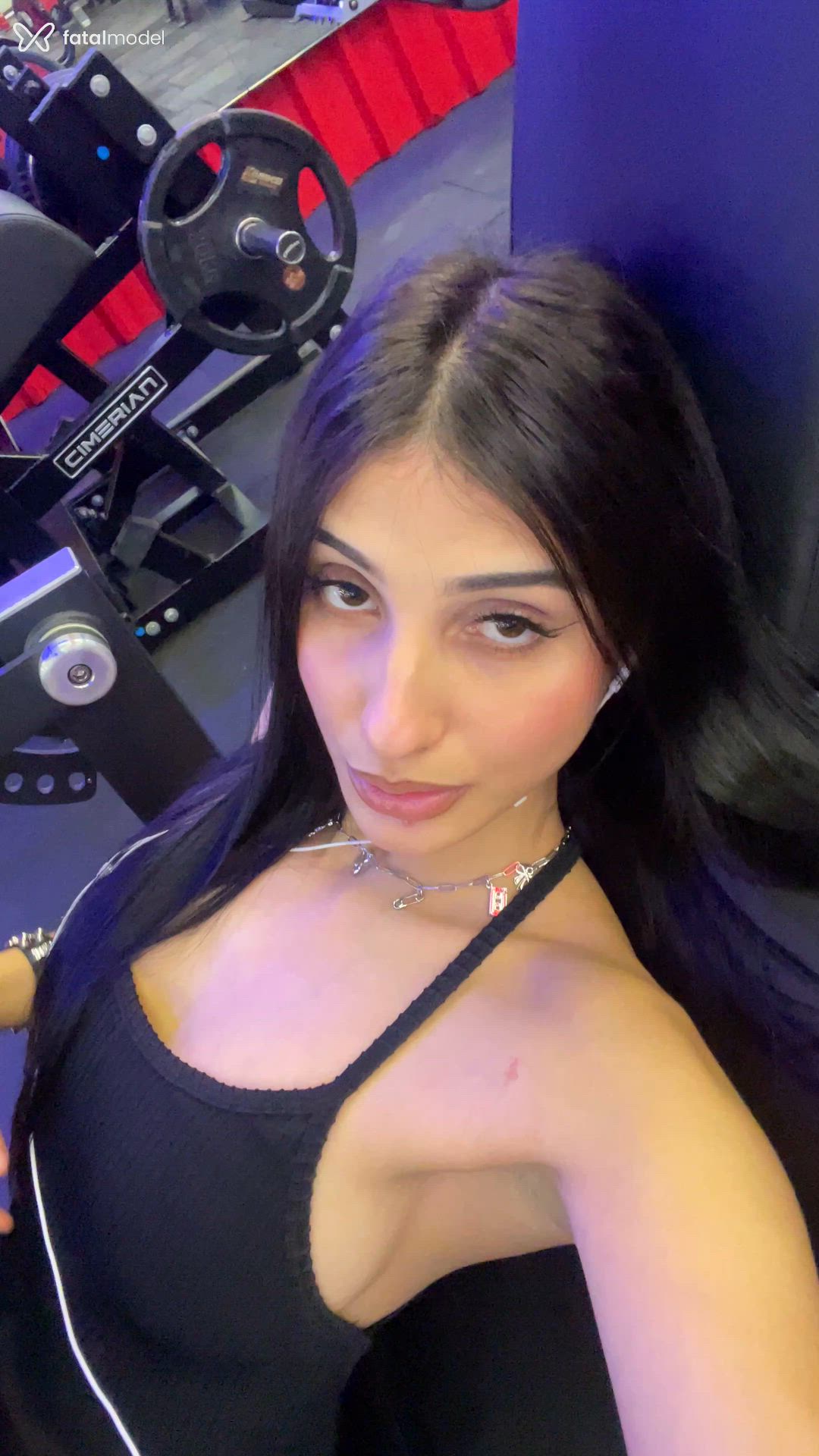 Acompanhante mulher morena (o) de olhos castanhos em São Paulo Acompanhante mulher morena (o) de olhos castanhos em São Paulo - Isa