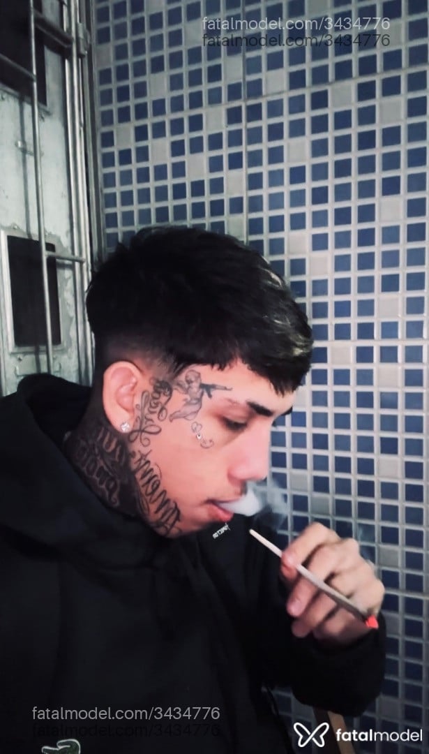 Acompanhante homem com cabelo colorido de olhos castanhos em Florianópolis - Jp Vilão