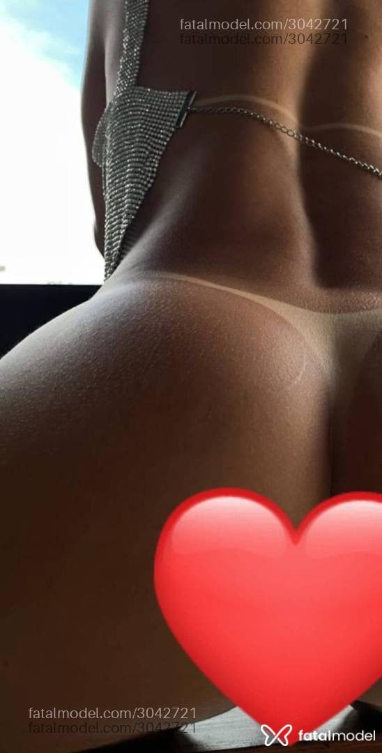 Acompanhante mulher com cabelo castanho de olhos mel em Vila Velha - Helena Nunes