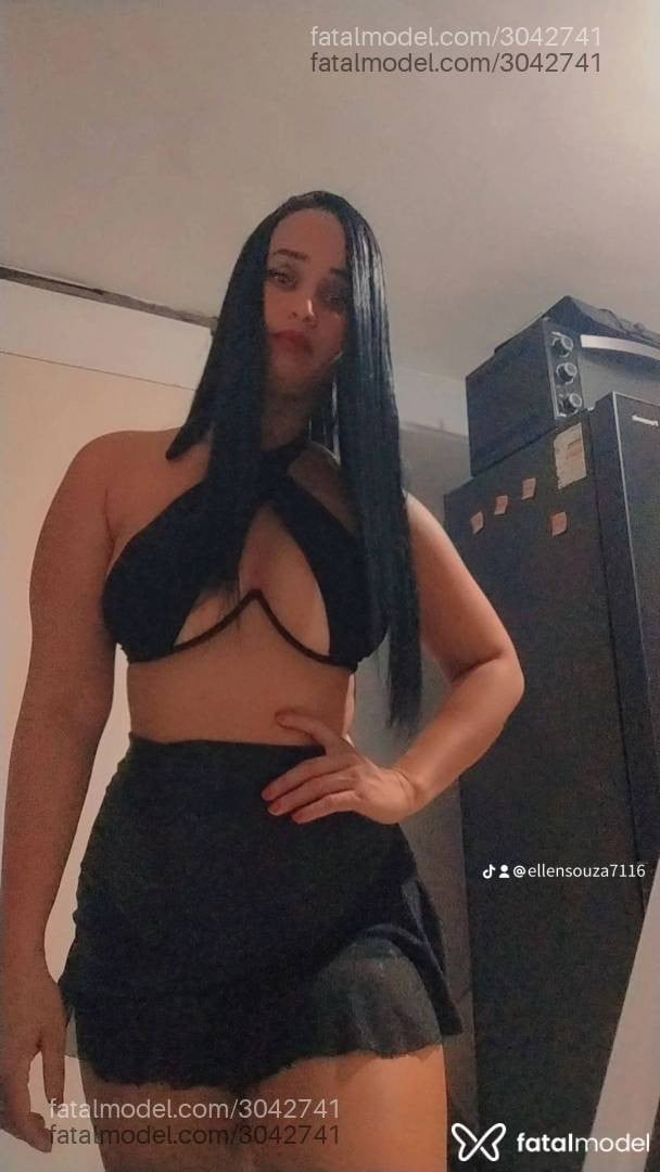 Acompanhante mulher com cabelo castanho de olhos mel - Nicole Ramos