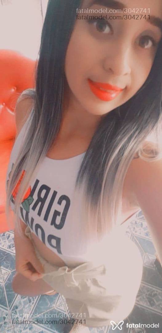 Acompanhante mulher com cabelo castanho de olhos mel - Nicole Ramos