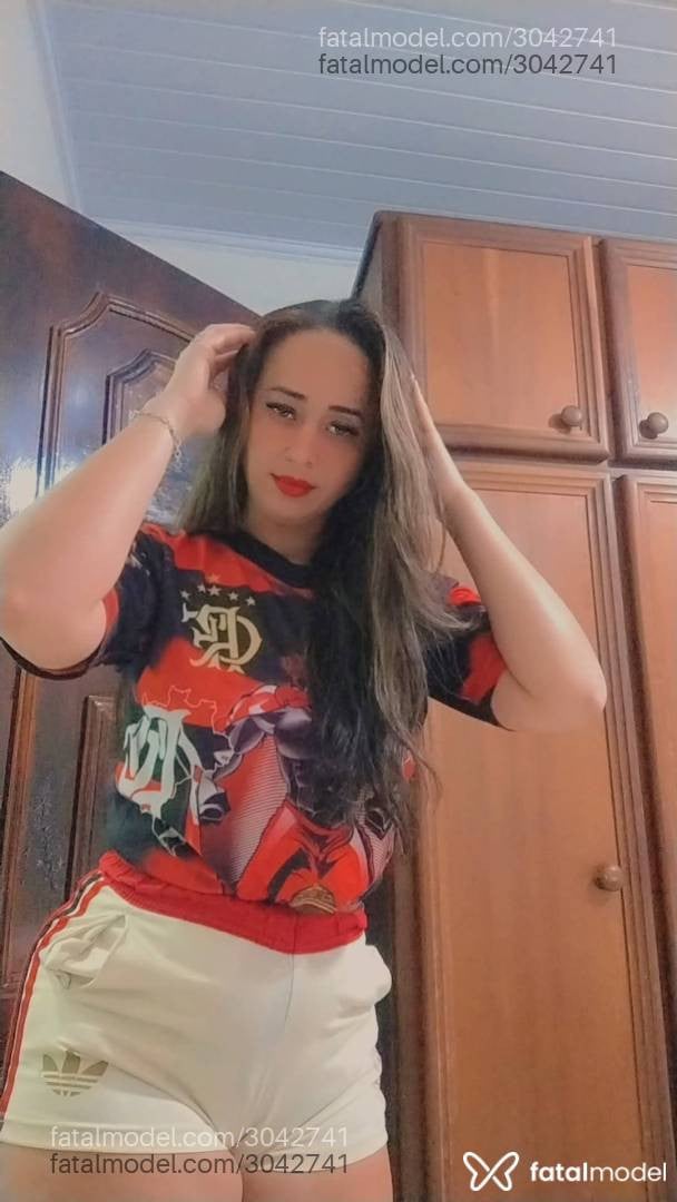 Acompanhante mulher com cabelo castanho de olhos mel - Nicole Ramos