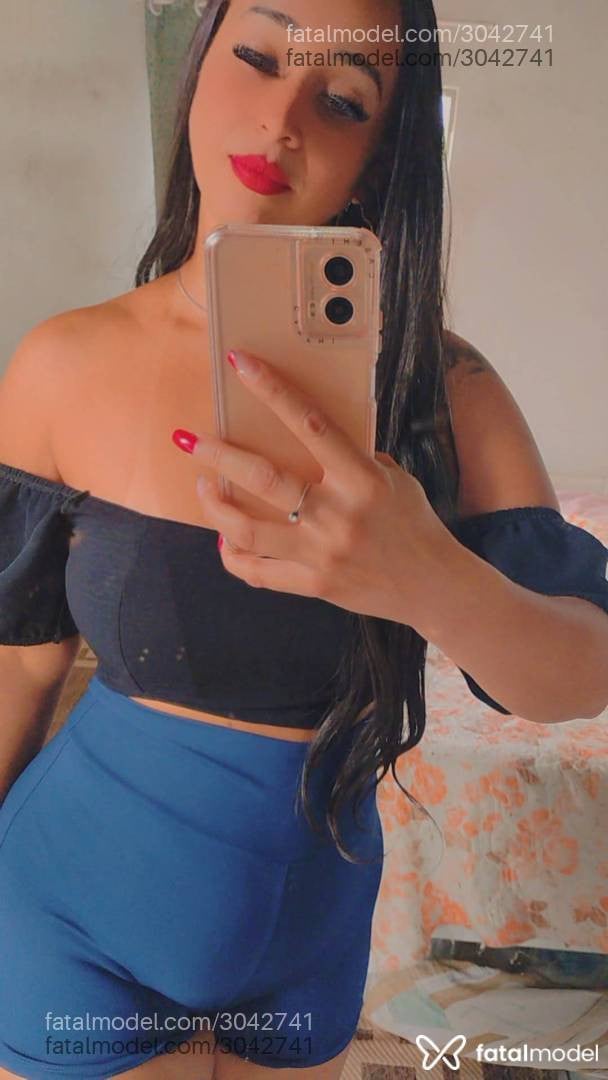 Acompanhante mulher com cabelo castanho de olhos mel - Nicole Ramos