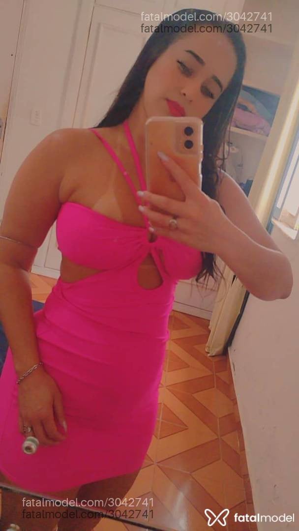 Acompanhante mulher com cabelo castanho de olhos mel - Nicole Ramos