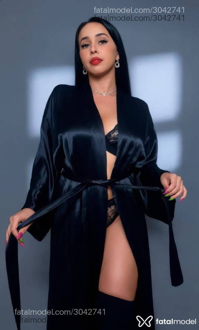 Acompanhante mulher com cabelo castanho de olhos mel - Nicole Ramos