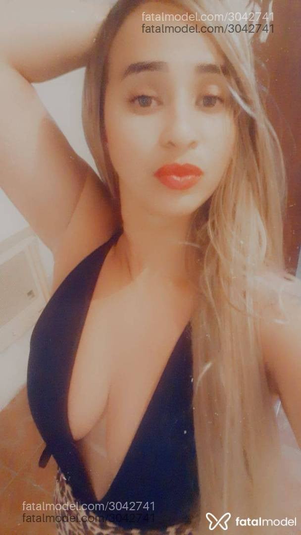 Acompanhante mulher com cabelo castanho de olhos mel em Campos dos Goytacazes - Nicole Ramos