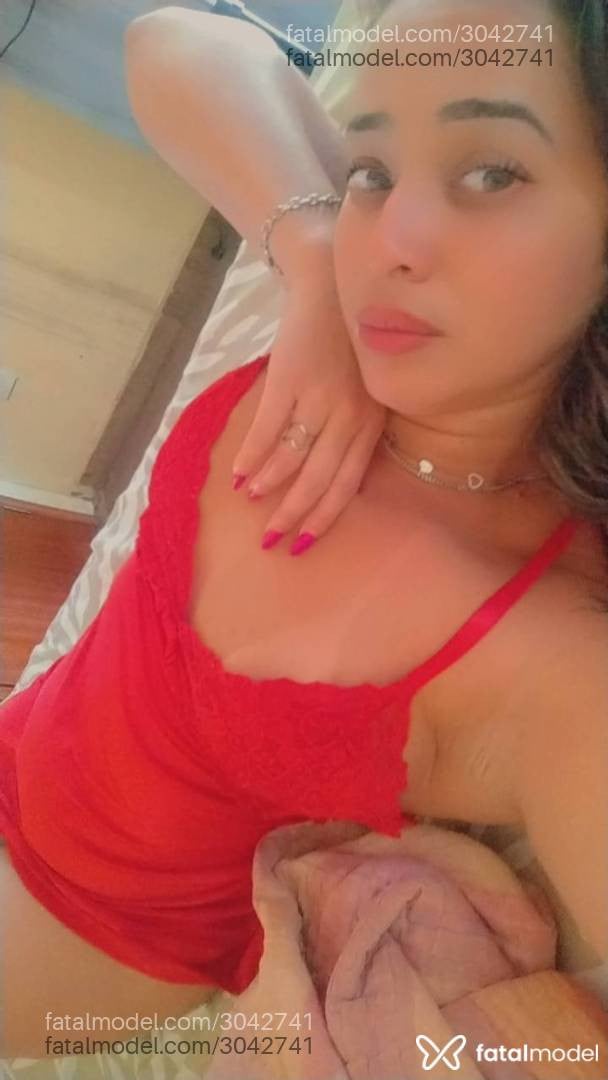 Acompanhante mulher com cabelo castanho de olhos mel - Nicole Ramos