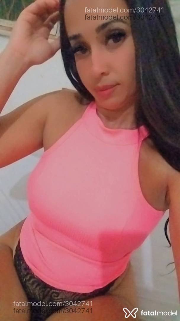 Acompanhante mulher com cabelo castanho de olhos mel em Campos dos Goytacazes - Nicole Ramos