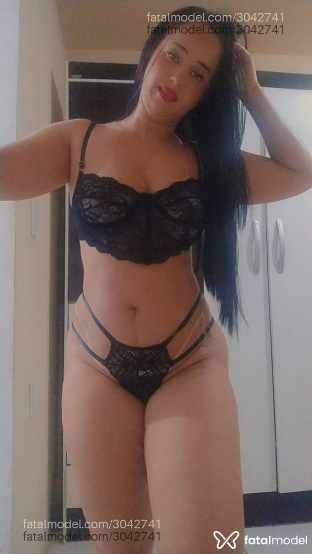 Acompanhante mulher com cabelo castanho de olhos mel em Campos dos Goytacazes - Nicole Ramos