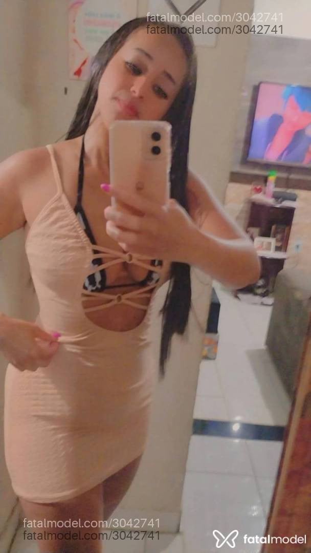 Acompanhante mulher com cabelo castanho de olhos mel - Nicole Ramos