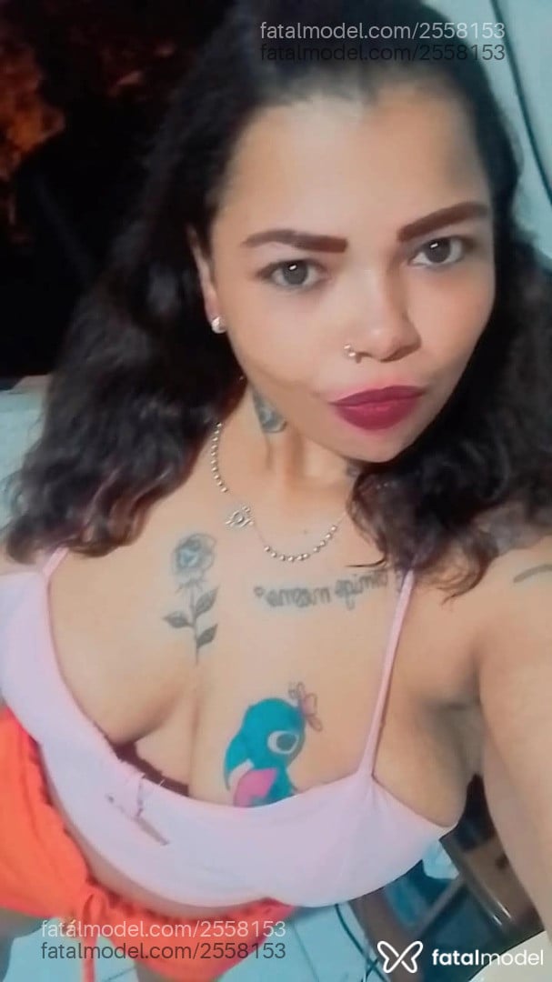 Acompanhante mulher com cabelo castanho de olhos castanhos - Danyy Acompanhante mulher com cabelo castanho de olhos castanhos - Danyy