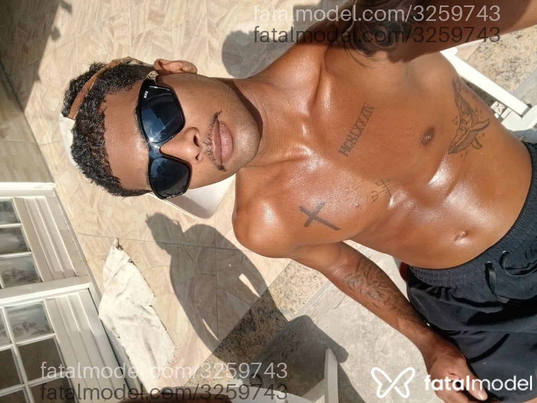 Acompanhante homem morena (o) de olhos castanhos em Rio de Janeiro - Israel Oliveira