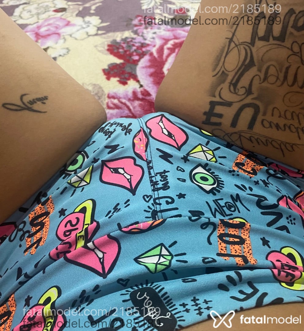 Acompanhante mulher com cabelo colorido de olhos castanhos em Parnamirim Acompanhante mulher com cabelo colorido de olhos castanhos em Parnamirim - Ah Cabulozinha