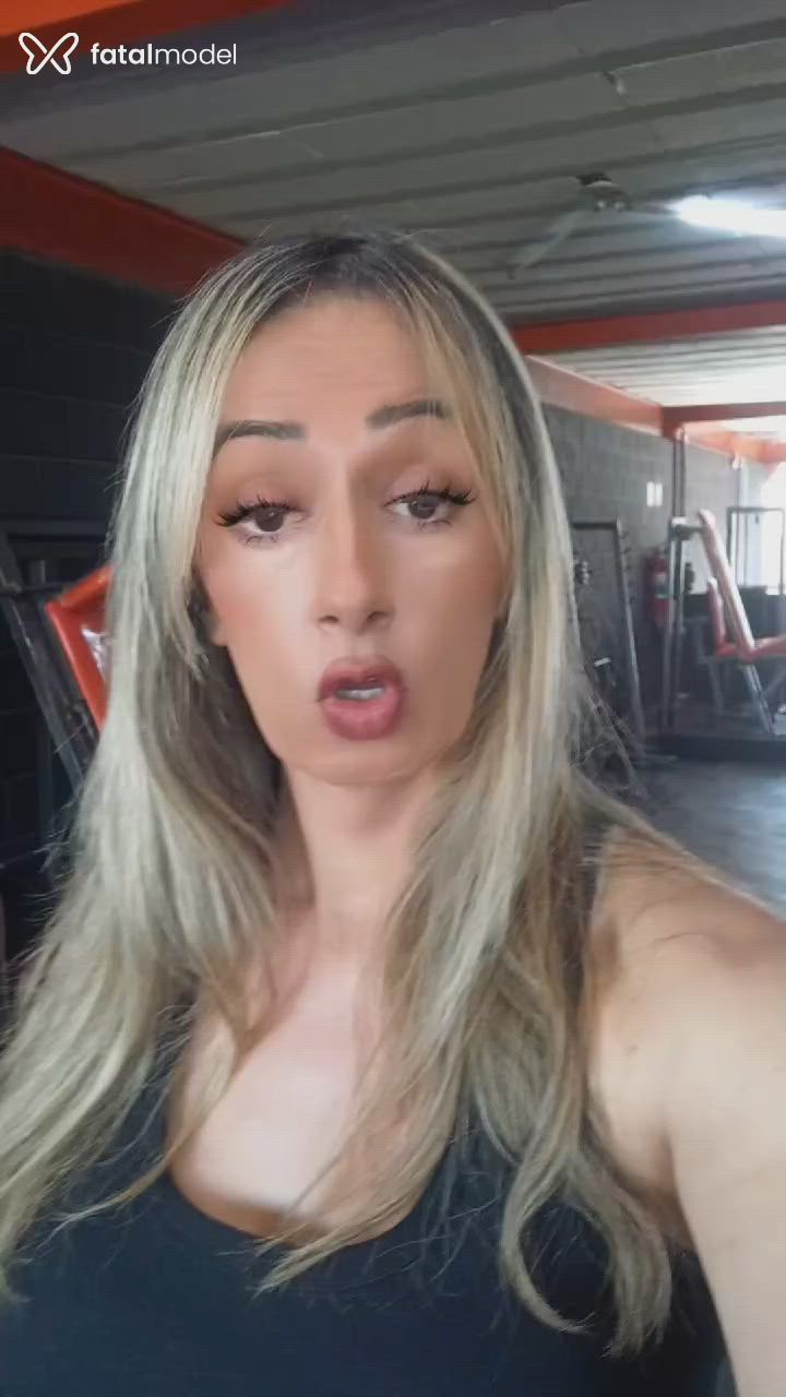 Acompanhante mulher trans loira (o) de olhos mel em Embu Acompanhante mulher trans loira (o) de olhos mel em Embu - Cibele rondy