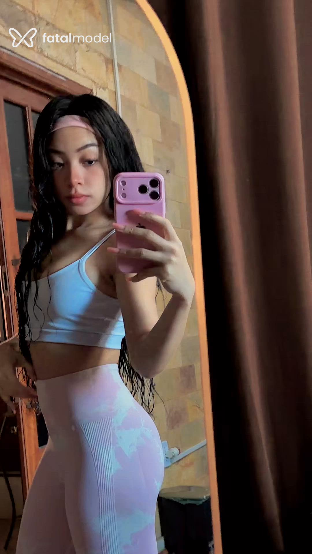 Acompanhante mulher morena (o) de olhos castanhos em Belo Horizonte - Melody Suzume