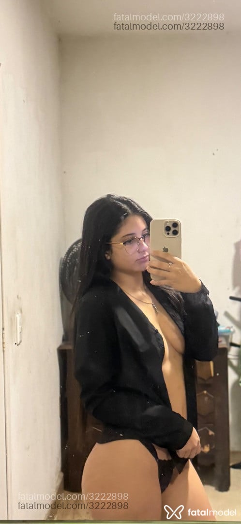 Acompanhante mulher morena (o) de olhos castanhos em Itapema - Cristina