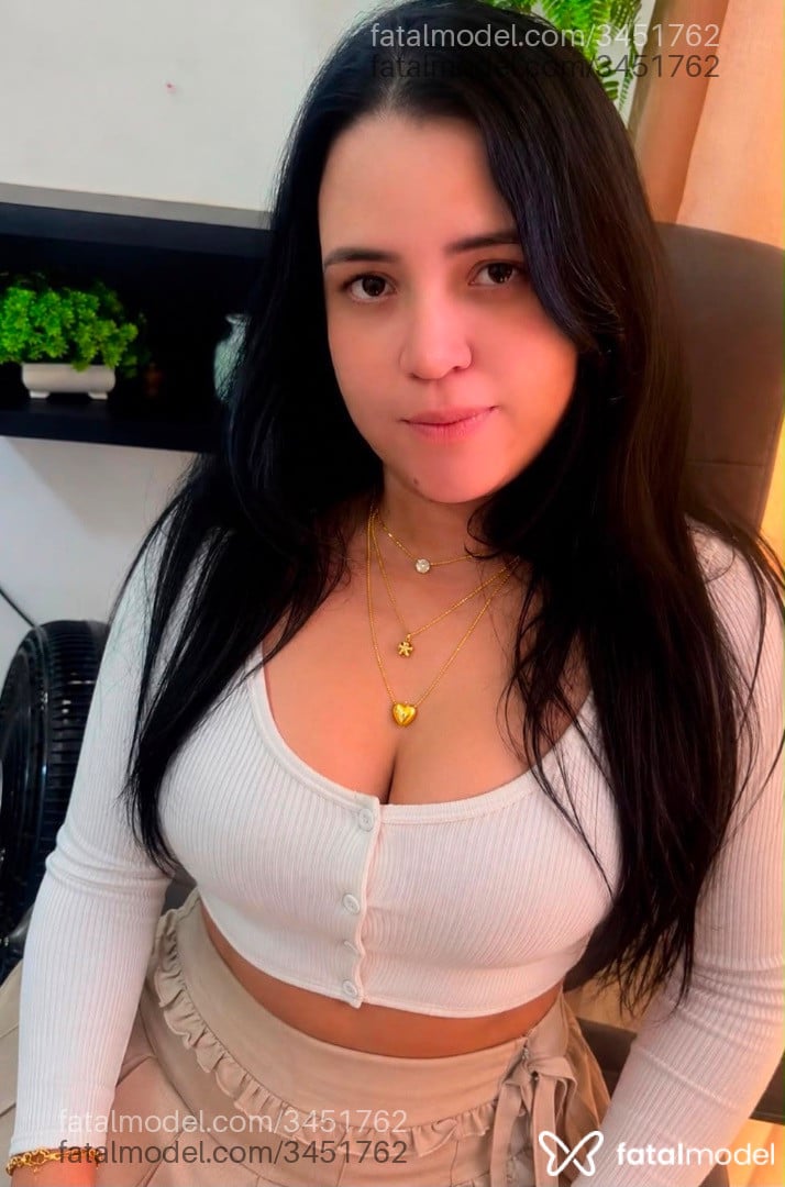 Acompanhante mulher morena (o) de olhos castanhos em Uberlândia - Emilly