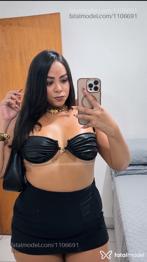 Acompanhante mulher com cabelo castanho de olhos castanhos em Guaratinguetá Acompanhante mulher com cabelo castanho de olhos castanhos em Guaratinguetá - Malúzinha