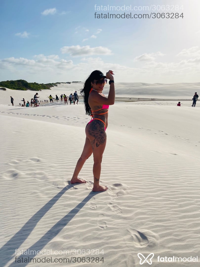 Acompanhante mulher morena (o) de olhos castanhos - Yasmim