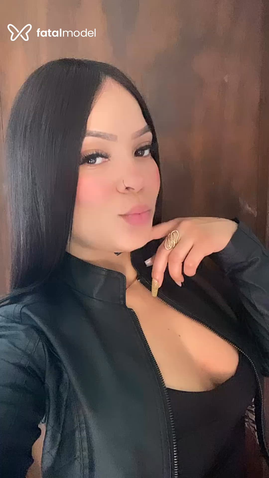 Acompanhante mulher morena (o) de olhos castanhos - Priscila Rafaele