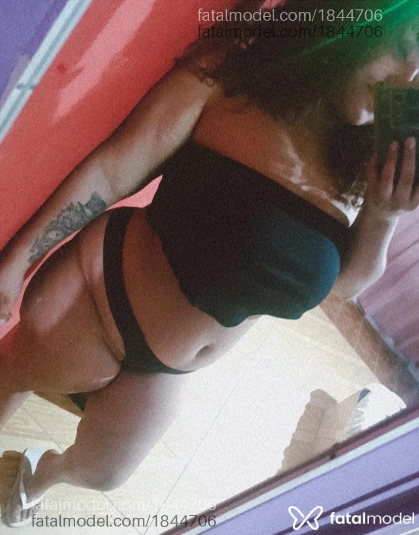 Acompanhante mulher morena (o) de olhos castanhos - Nanda