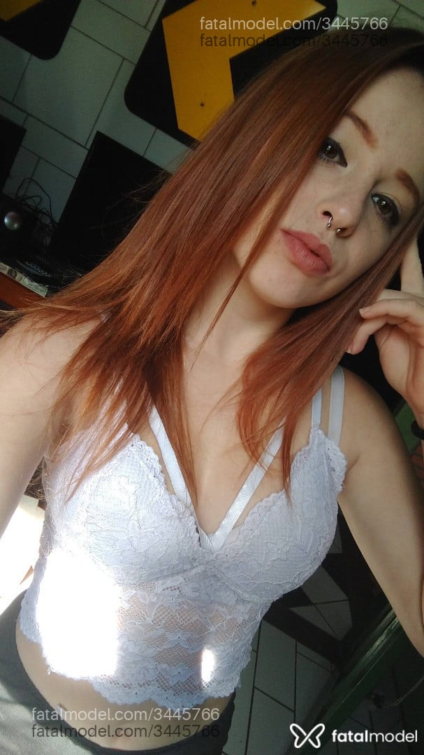 Acompanhante mulher ruiva (o) de olhos castanhos em Porto Alegre - Bianca Rodrigues