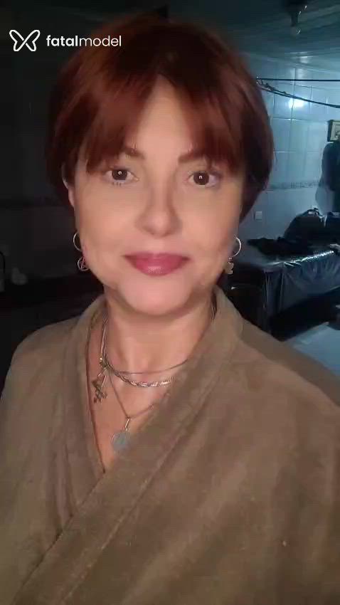 Acompanhante mulher ruiva (o) de olhos castanhos em São Paulo Acompanhante mulher ruiva (o) de olhos castanhos em São Paulo - Marina Ruivosa