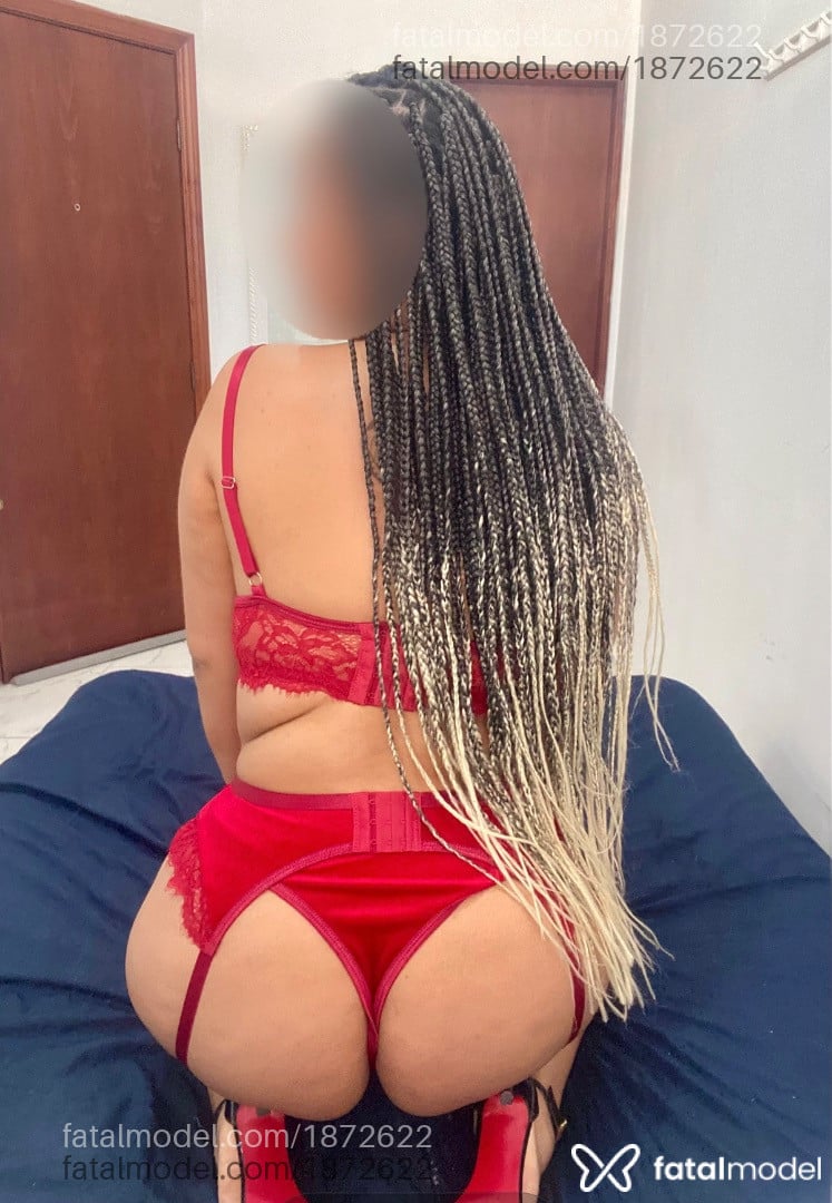 Acompanhante mulher morena (o) de olhos pretos - Daniela Martins