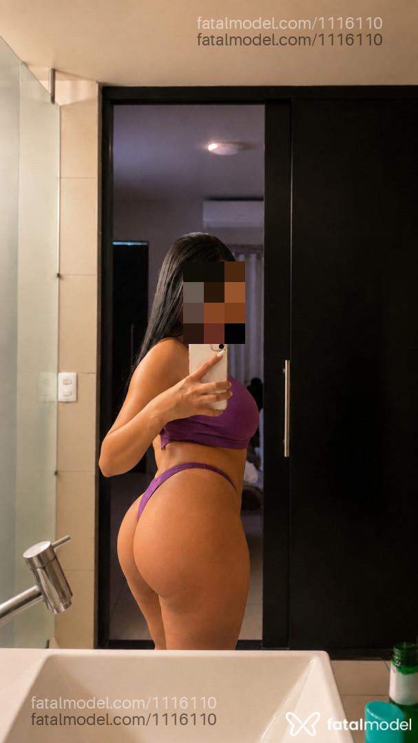 Acompanhante mulher com cabelo castanho de olhos castanhos - Aline Brito