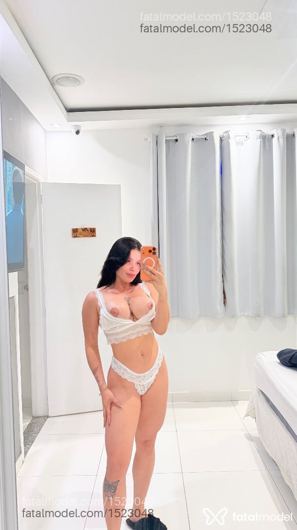 Acompanhante mulher morena (o) de olhos castanhos em Virtual - Carol Veloz