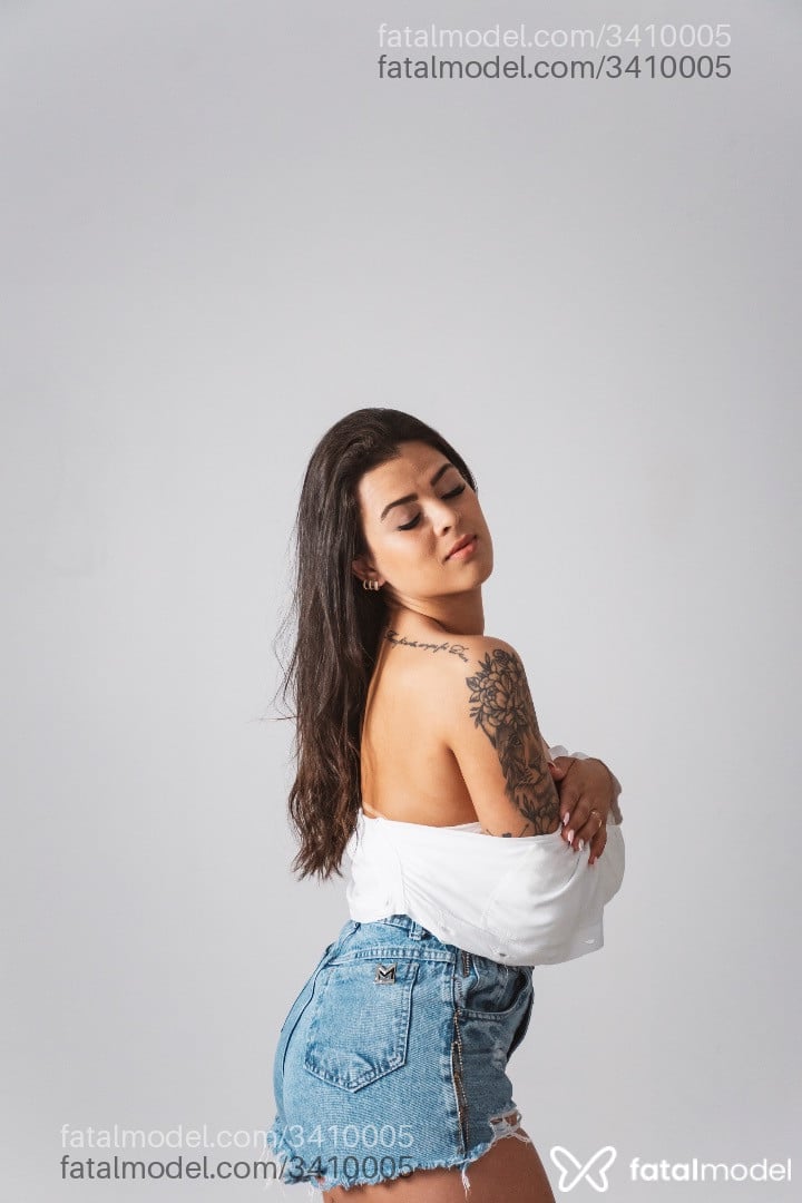 Acompanhante mulher morena (o) de olhos castanhos - Bruna