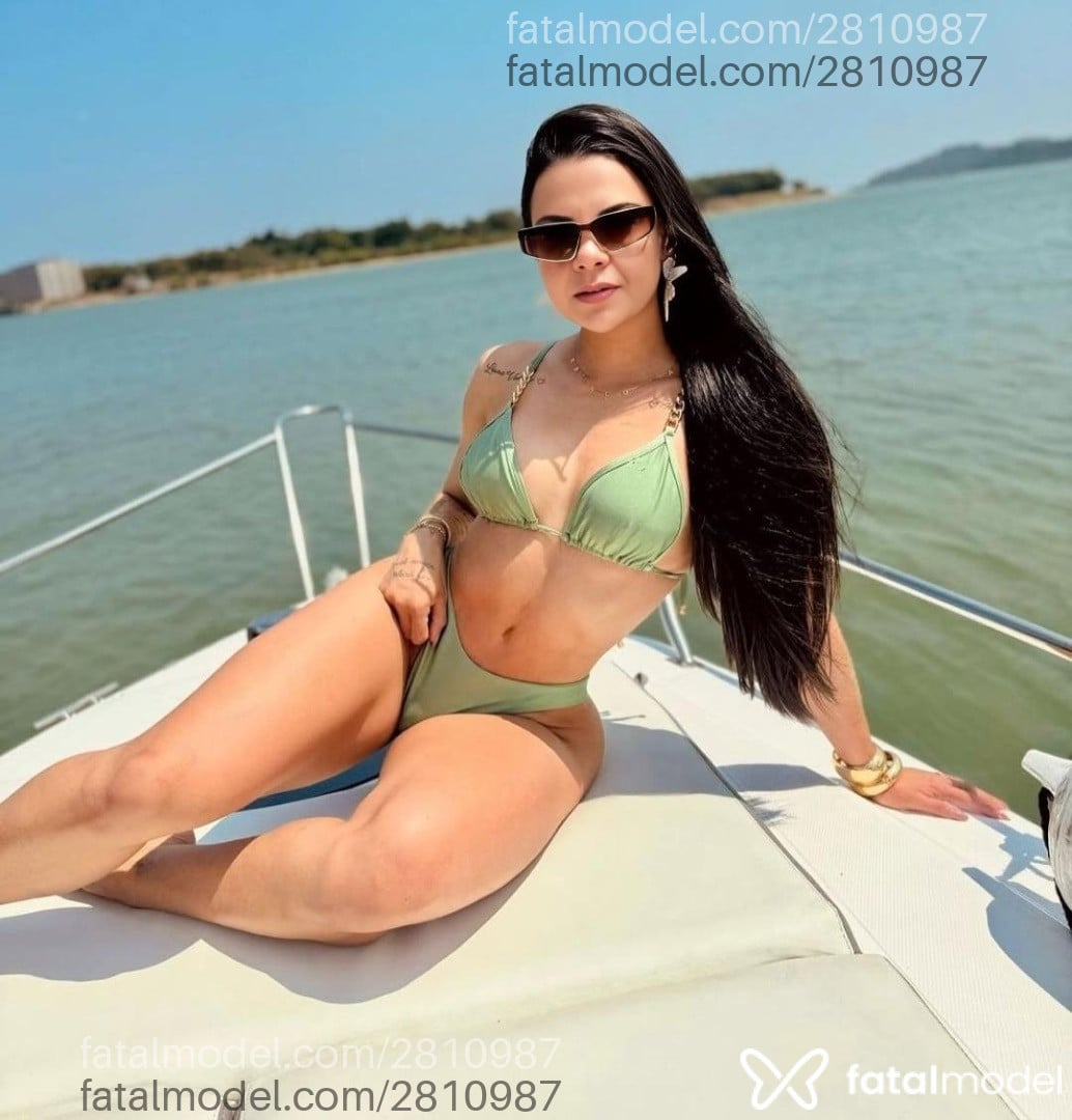 Acompanhante mulher morena (o) de olhos castanhos - Camila Torres Acompanhante mulher morena (o) de olhos castanhos - Camila Torres