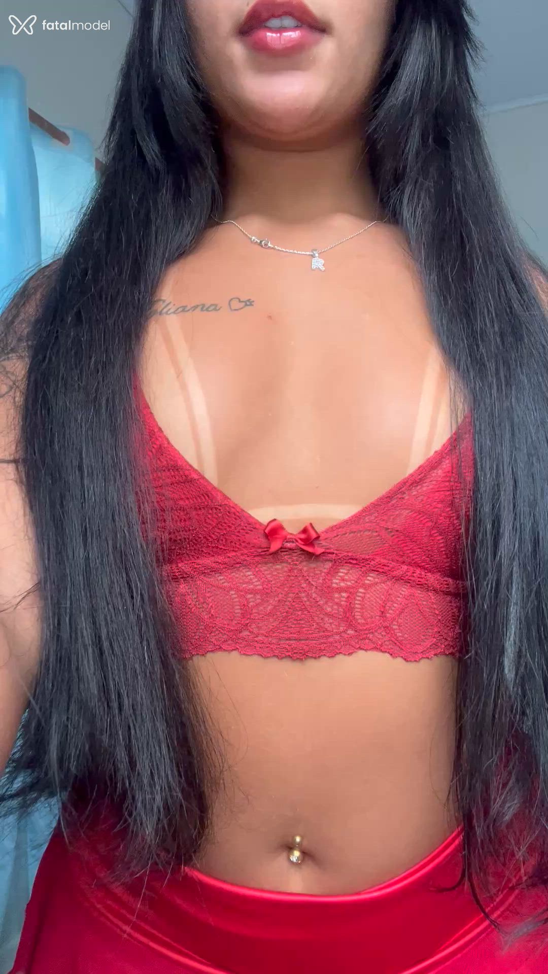 Acompanhante mulher morena (o) de olhos castanhos - Rebeca Alves
