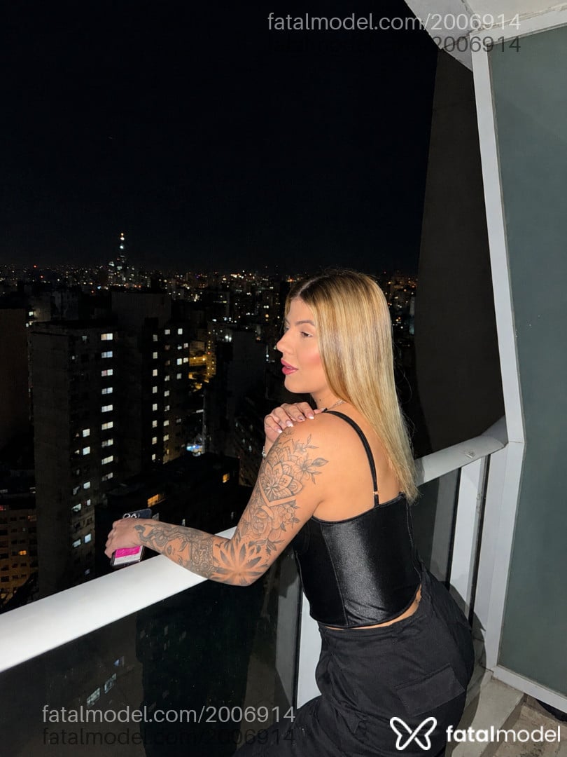 Acompanhante mulher loira (o) de olhos castanhos em São Paulo - Melissa