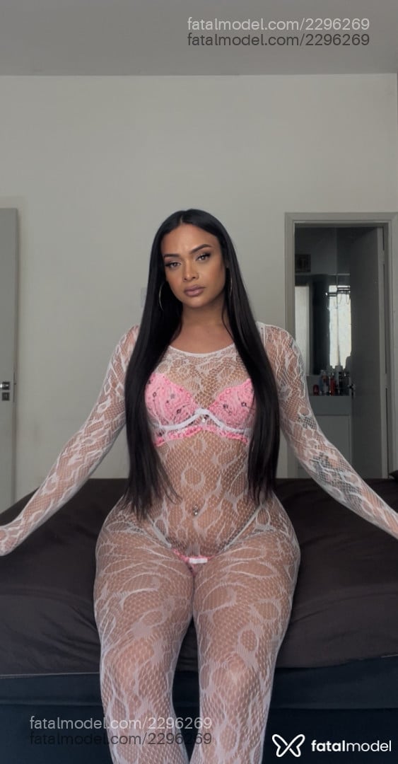 Acompanhante mulher trans morena (o) de olhos mel em Goiânia - Erica Lima