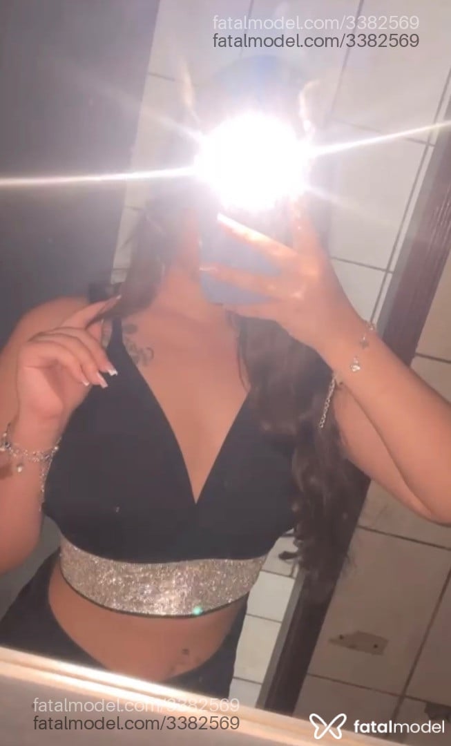 Acompanhante mulher com cabelo castanho de olhos mel em Avaré - Maitê