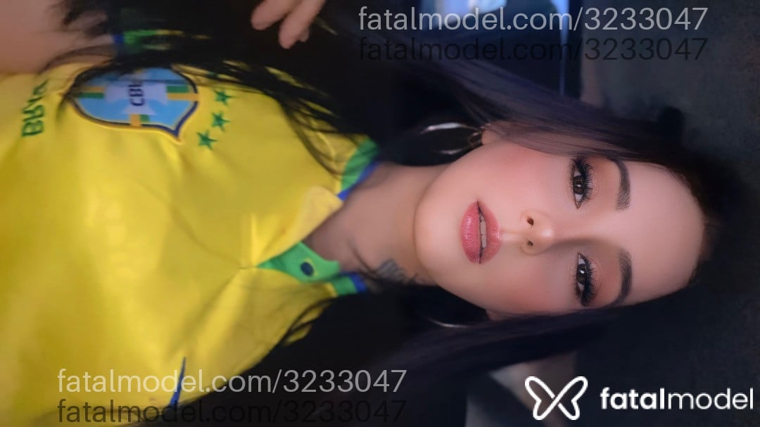 Acompanhante mulher morena (o) de olhos castanhos em Curitiba - Jeeh Santos