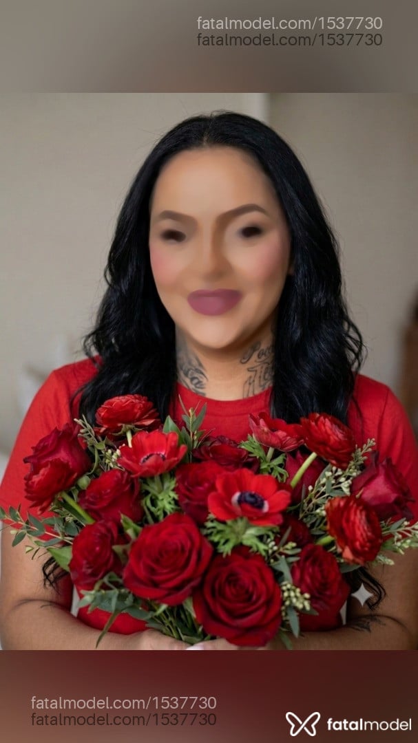 Acompanhante mulher com cabelo castanho de olhos castanhos em Salgueiro Acompanhante mulher com cabelo castanho de olhos castanhos em Salgueiro - Julyanna