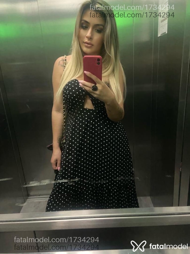 Acompanhante mulher loira (o) de olhos verdes em Juiz de Fora Acompanhante mulher loira (o) de olhos verdes em Juiz de Fora - Luísa Andrade