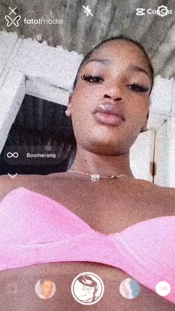 Acompanhante mulher trans morena (o) de olhos castanhos em Santo André Acompanhante mulher trans morena (o) de olhos castanhos em Santo André - Pretinhadoabc