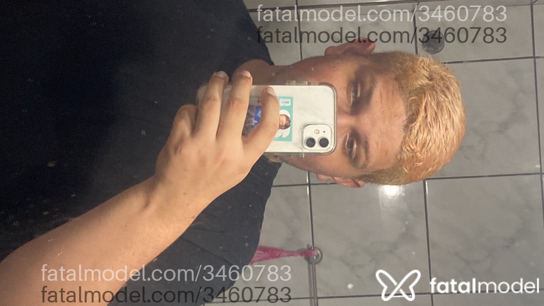 Acompanhante homem loira (o) de olhos verdes em Londrina - Vinnie Hacker