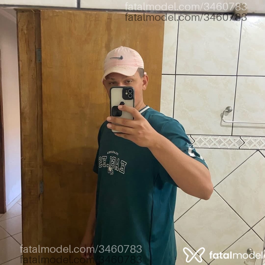 Acompanhante homem loira (o) de olhos verdes em Londrina - Vinnie Hacker