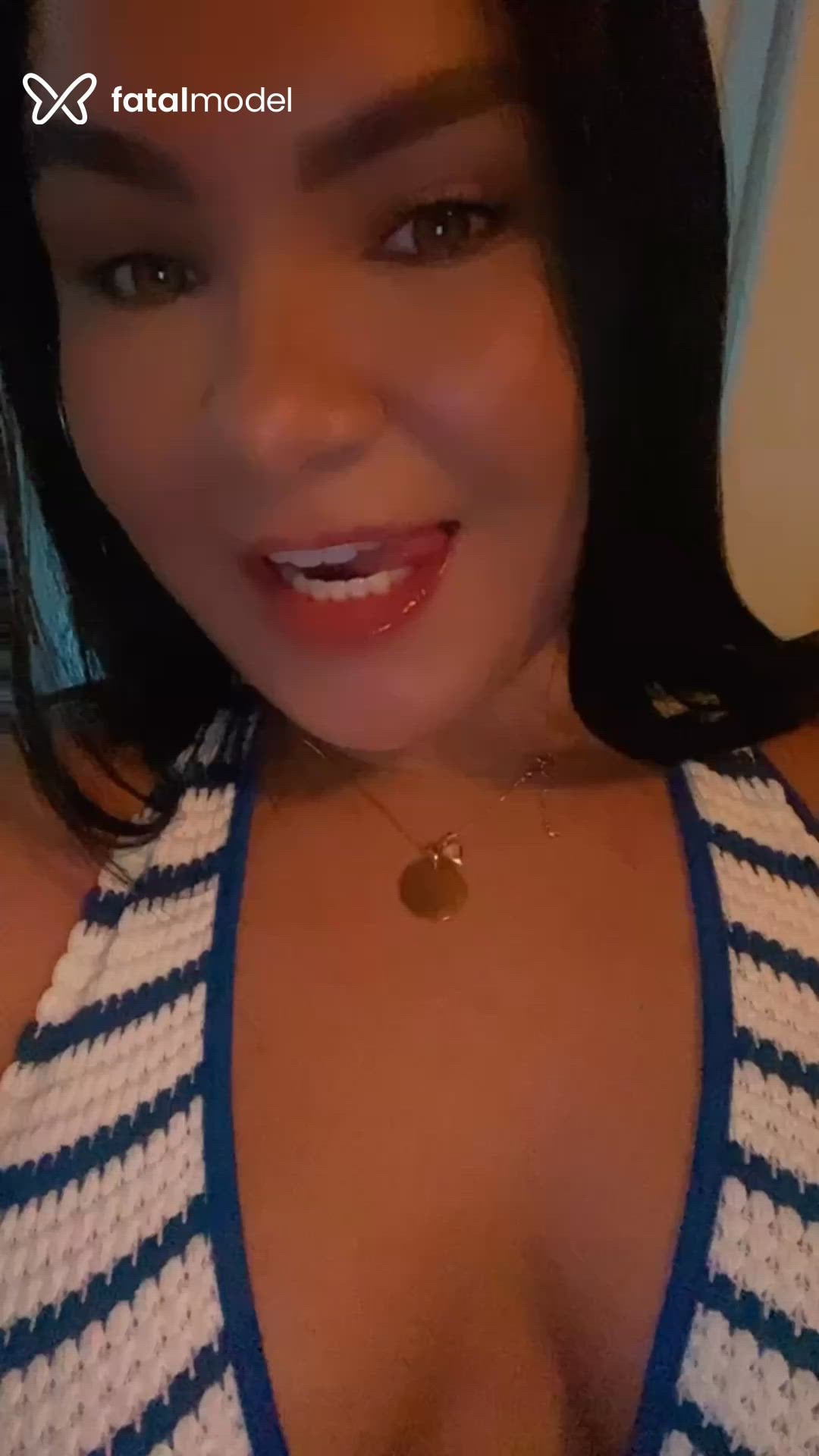 Acompanhante mulher morena (o) de olhos mel em Santo Antônio de Jesus Acompanhante mulher morena (o) de olhos mel em Santo Antônio de Jesus - Bibiii