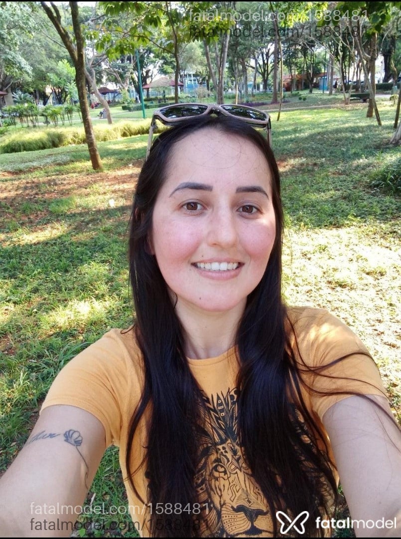 Acompanhante mulher com cabelo castanho de olhos castanhos em São José dos Campos - Karina